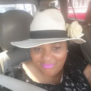 Meet your Posher, Shontell